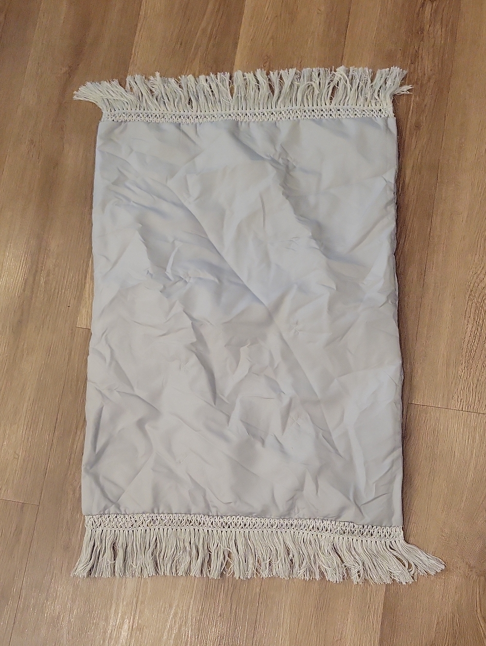 Set Of 2 VCNY Matching Grey Pillow Shams